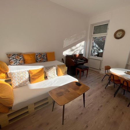 Kuenstlerisches Apartment Karlsruhe Exterior foto